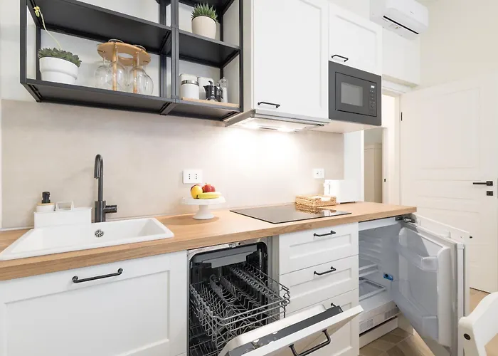 NINA'S HOUSE - Monti Residences